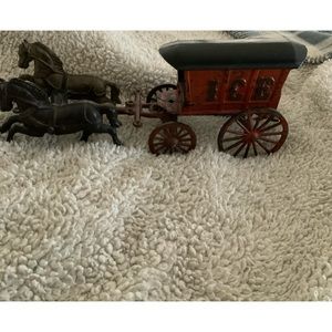 Vintage Cast iron toy ice wagon w/2 drawn horses.  Era1900-1920